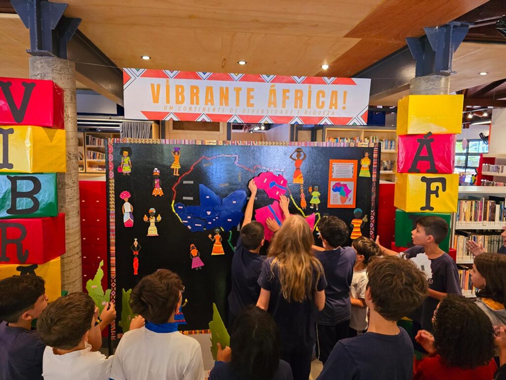 Exposição Vibrante África