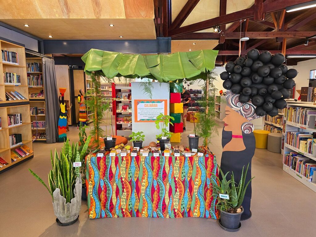 Exposição Vibrante África